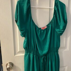 Coco & Shay green dress